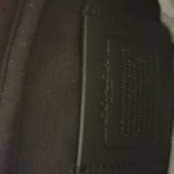 Coach crossbody pocketbook - Picture 3 of 7